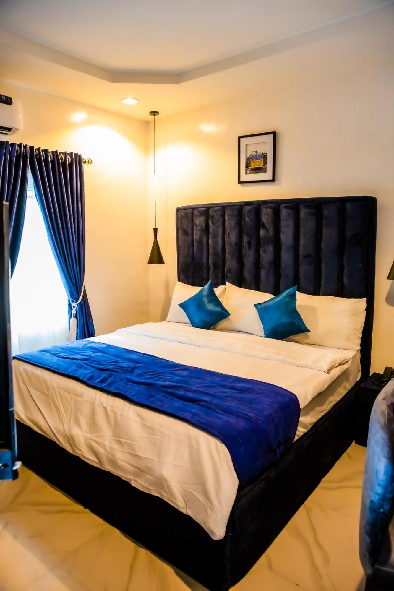 El Elyon Hotel And Suites Лагос Экстерьер фото
