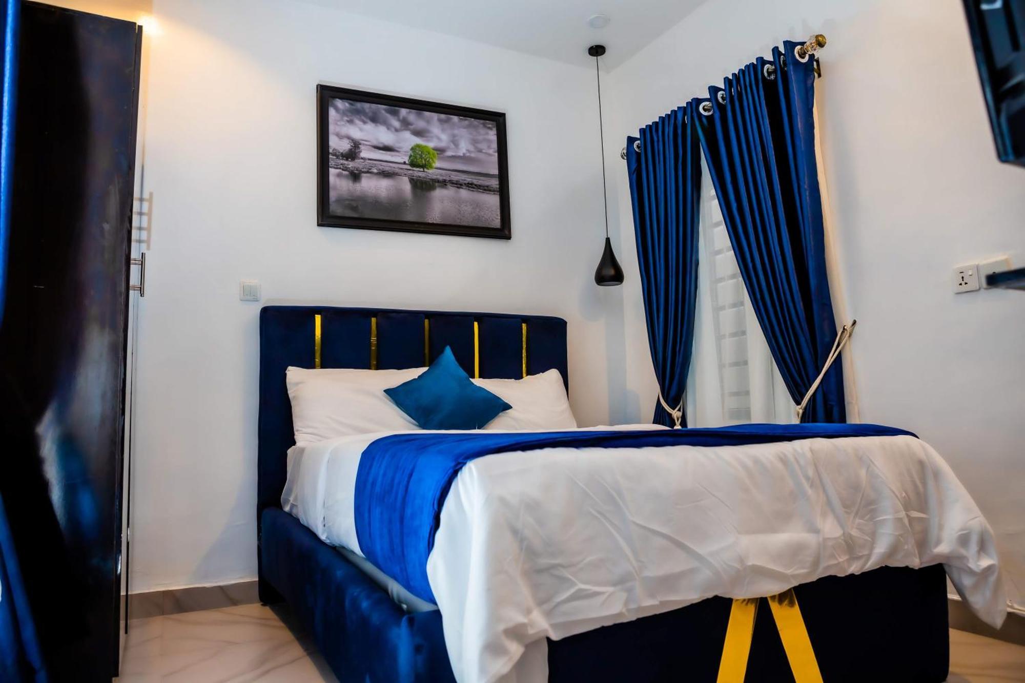El Elyon Hotel And Suites Лагос Экстерьер фото
